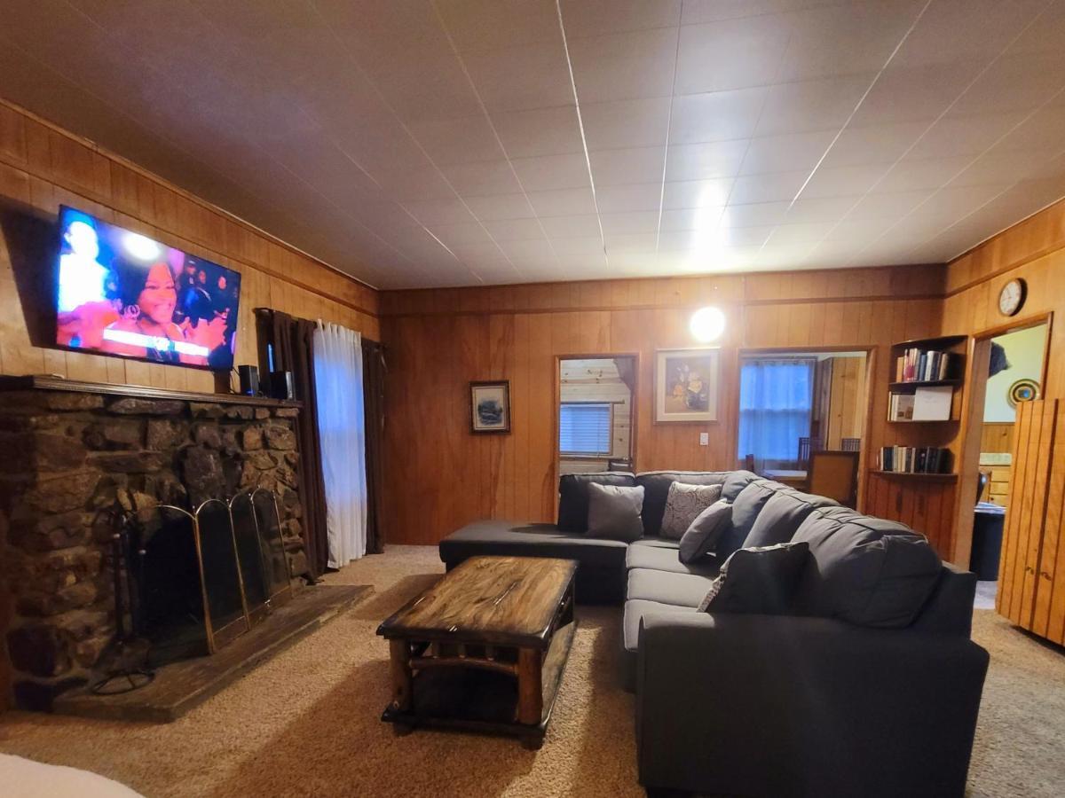 Green Cabin In Big Bear Lake 3 Bdr Pets Friendly ビッグ・ベア・シティ エクステリア 写真